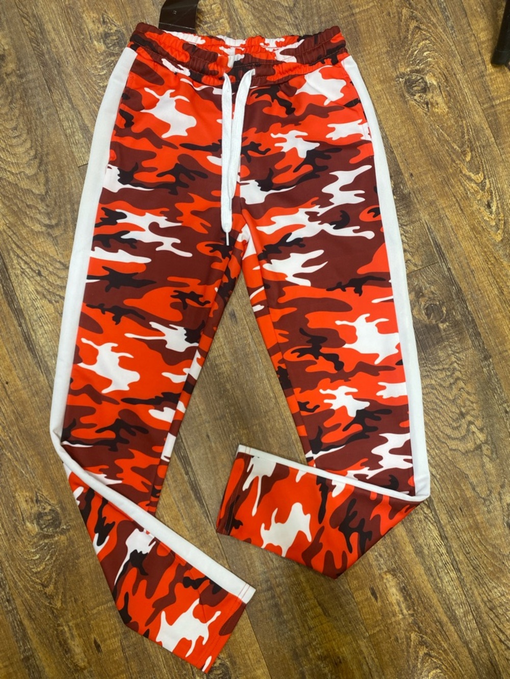 NWT RedFox size medium Kids Red Camo Joggers with White Side Panels & drawstring